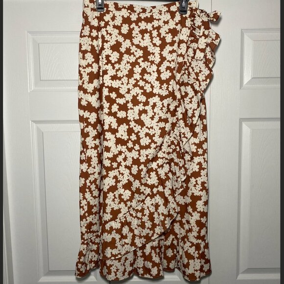 Floral Faux Wrap Ruffled Maxi Skirt - Picture 2 of 6